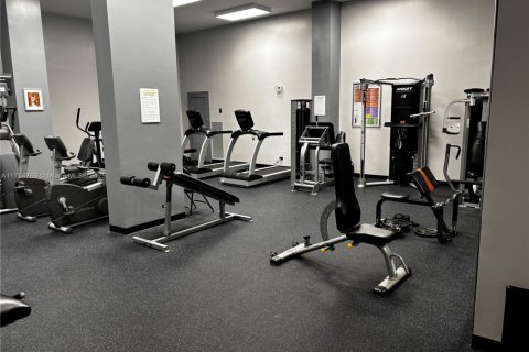 Condo in Sunny Isles Beach, Florida, 2 bedrooms  № 1939357 - photo 18