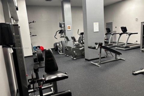 Condo in Sunny Isles Beach, Florida, 2 bedrooms  № 1939357 - photo 19