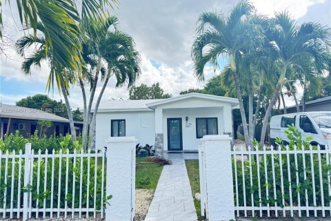 Casa en Hialeah, Florida 4 dormitorios, 133.31 m2 № 2076497