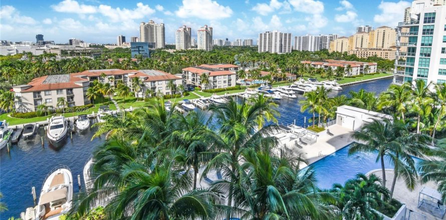 Кондоминиум с 2 спальнями в Авентура, Флорида № 1957840