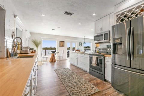 House in Ormond Beach, Florida 3 bedrooms, 181.44 sq.m. № 1203433 - photo 18