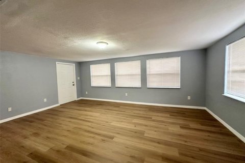 Villa ou maison à louer à Seminole, Floride: 3 chambres, 96.99 m2 № 2114132 - photo 5