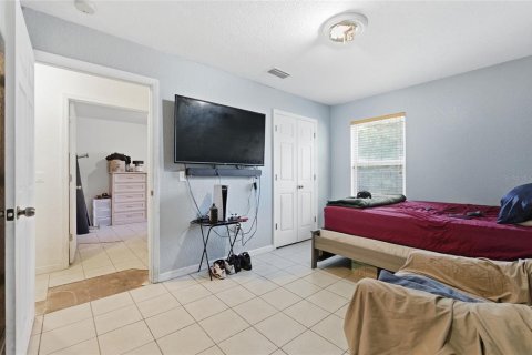 House in Tampa, Florida 3 bedrooms, 109.25 sq.m. № 2215094 - photo 21
