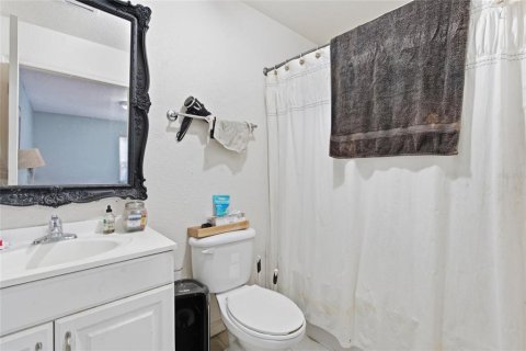 House in Tampa, Florida 3 bedrooms, 109.25 sq.m. № 2215094 - photo 22