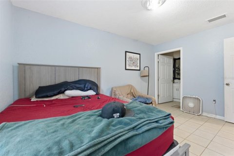 House in Tampa, Florida 3 bedrooms, 109.25 sq.m. № 2215094 - photo 20