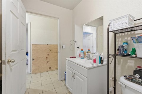House in Tampa, Florida 3 bedrooms, 109.25 sq.m. № 2215094 - photo 25