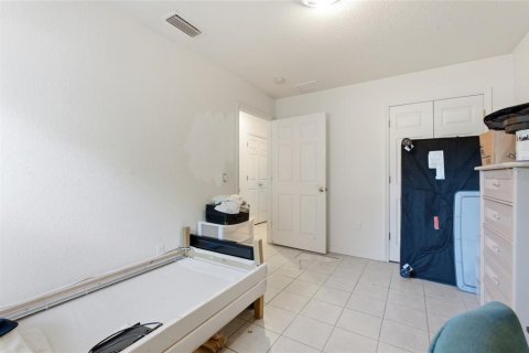 House in Tampa, Florida 3 bedrooms, 109.25 sq.m. № 2215094 - photo 18