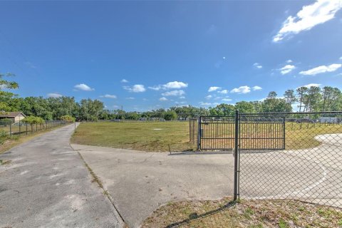 House in Plant City, Florida 4 bedrooms, 251.58 sq.m. № 1666494 - photo 15