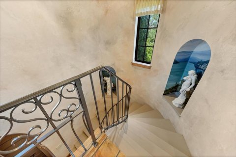 House in Sarasota, Florida 4 bedrooms, 541.25 sq.m. № 2422719 - photo 12