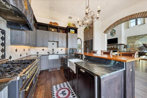 House in Sarasota, Florida 4 bedrooms, 541.25 sq.m. № 2422719 - photo 17