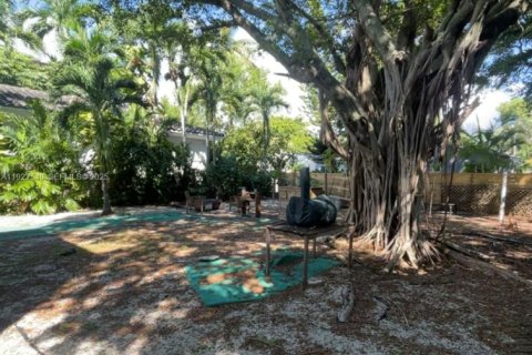 Casa en alquiler en Miami, Florida, 2 dormitorios, 189.89 m2 № 1976470 - foto 10