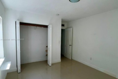 Casa en alquiler en Miami, Florida, 2 dormitorios, 189.89 m2 № 1976470 - foto 7