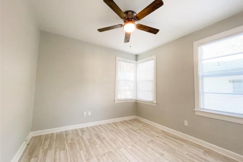 Casa en alquiler en Tampa, Florida, 2 dormitorios, 98.76 m2 № 1840641 - foto 11