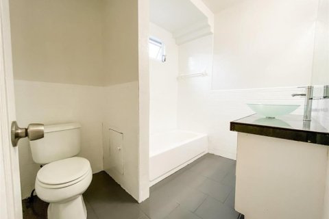 Casa en alquiler en Tampa, Florida, 2 dormitorios, 98.76 m2 № 1840641 - foto 18