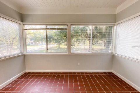 Casa en alquiler en Tampa, Florida, 2 dormitorios, 98.76 m2 № 1840641 - foto 8