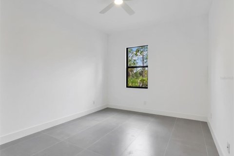 House in Englewood, Florida 3 bedrooms, 172.24 sq.m. № 2232926 - photo 19