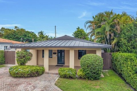 Casa en venta en Miami, Florida, 3 dormitorios, 169.08 m2 № 1965616 - foto 3