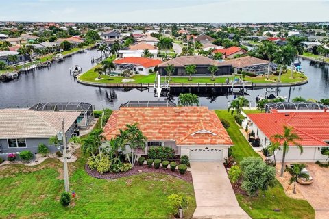 Villa ou maison à Punta Gorda, Floride 3 chambres, 172.89 m2 № 2408519