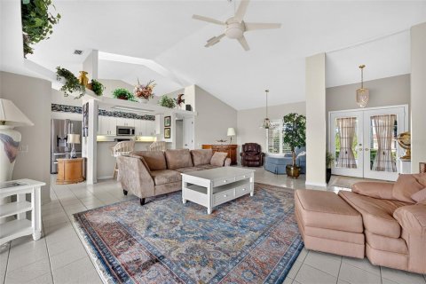 Villa ou maison à vendre à Punta Gorda, Floride: 3 chambres, 172.89 m2 № 2408519 - photo 8