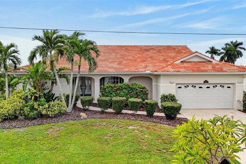 Villa ou maison à vendre à Punta Gorda, Floride: 3 chambres, 172.89 m2 № 2408519 - photo 3