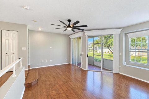 Condo in Altamonte Springs, Florida, 2 bedrooms  № 2433776 - photo 7