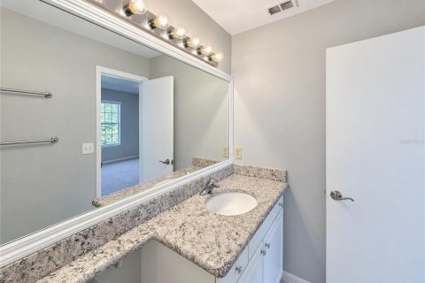 Condo in Altamonte Springs, Florida, 2 bedrooms  № 2433776 - photo 9