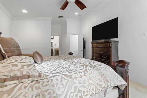 House in Pembroke Pines, Florida 3 bedrooms, 147.71 sq.m. № 1965490 - photo 20