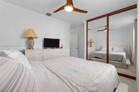 House in Pembroke Pines, Florida 3 bedrooms, 147.71 sq.m. № 1965490 - photo 27