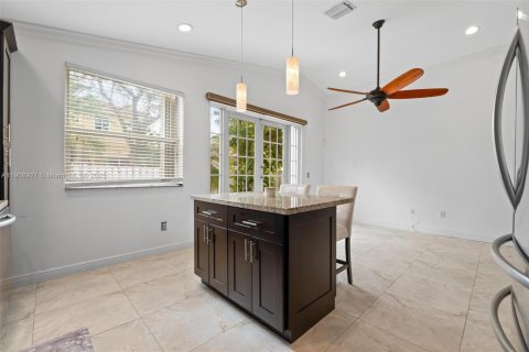 House in Pembroke Pines, Florida 3 bedrooms, 147.71 sq.m. № 1965490 - photo 15