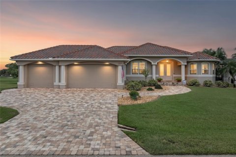 House in Punta Gorda, Florida 3 bedrooms, 189.24 sq.m. № 2408737 - photo 12