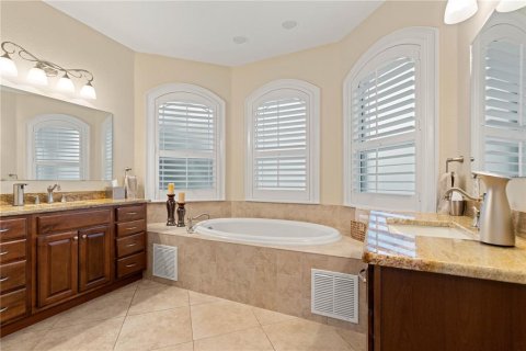 House in Punta Gorda, Florida 3 bedrooms, 189.24 sq.m. № 2408737 - photo 26