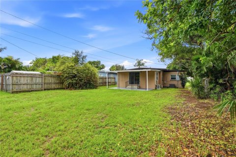 Villa ou maison à vendre à Saint Petersburg, Floride: 3 chambres, 108.23 m2 № 2258859 - photo 30