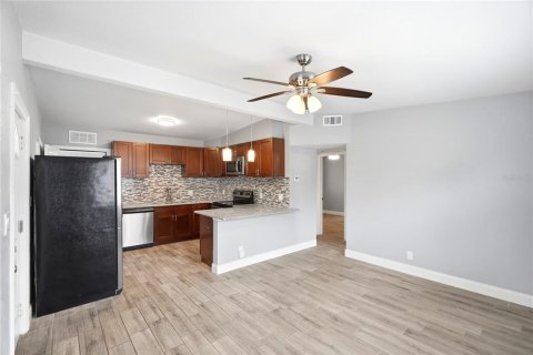 Villa ou maison à vendre à Saint Petersburg, Floride: 3 chambres, 108.23 m2 № 2258859 - photo 5