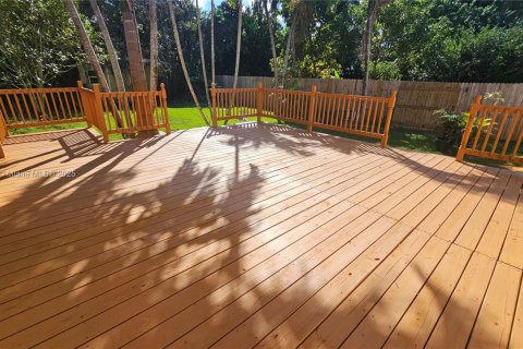 Casa en venta en El Portal, Florida, 3 dormitorios, 137.4 m2 № 1763358 - foto 22