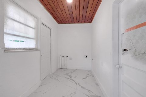 Casa en venta en El Portal, Florida, 3 dormitorios, 137.4 m2 № 1763358 - foto 6