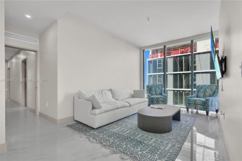 Condo in Miami, Florida, 4 bedrooms  № 2004952 - photo 27