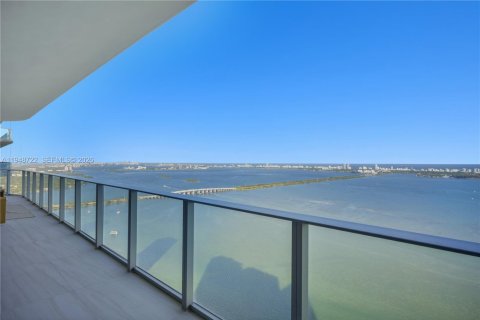 Condo in Miami, Florida, 4 bedrooms  № 2004952 - photo 7