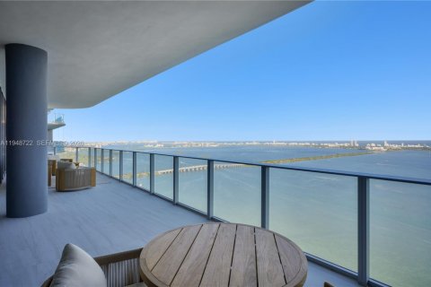 Condo in Miami, Florida, 4 bedrooms  № 2004952 - photo 6