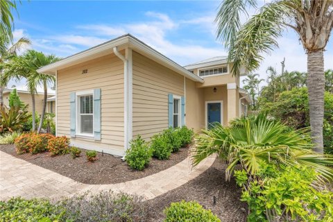 House in Holmes Beach, Florida 3 bedrooms, 144.18 sq.m. № 2116798 - photo 2