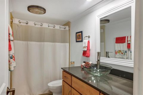 Condo in Sarasota, Florida, 2 bedrooms  № 1509547 - photo 21