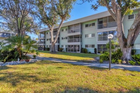 Condo in Sarasota, Florida, 2 bedrooms  № 1509547 - photo 26