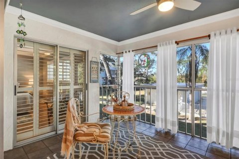 Condo in Sarasota, Florida, 2 bedrooms  № 1509547 - photo 24