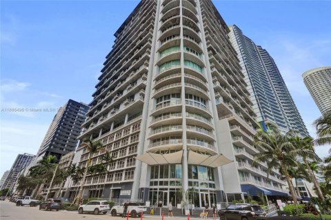 Condominio en venta en Miami, Florida, 1 dormitorio, 73.86 m2 № 1933445 - foto 11