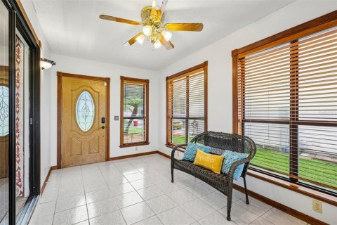 Casa en venta en The Villages, Florida, 2 dormitorios, 145.3 m2 № 2258455 - foto 3