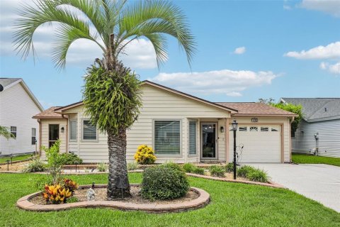 Casa en The Villages, Florida 2 dormitorios, 145.3 m2 № 2258455