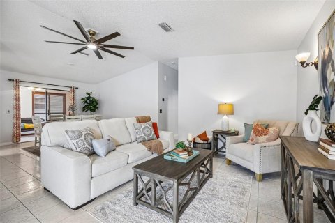 Casa en venta en The Villages, Florida, 2 dormitorios, 145.3 m2 № 2258455 - foto 6