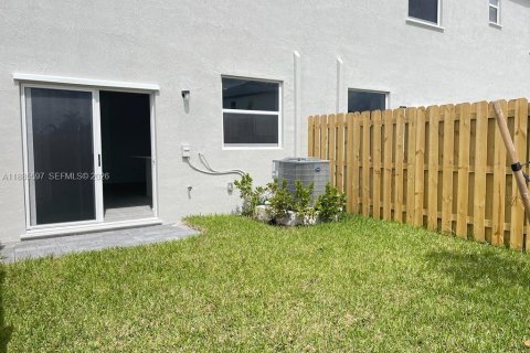 Touwnhouse à louer à Homestead, Floride: 3 chambres, 123.37 m2 № 1937340 - photo 18