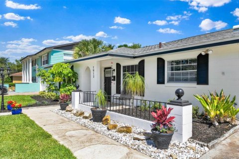 House in Maitland, Florida 4 bedrooms, 154.59 sq.m. № 1673327 - photo 3