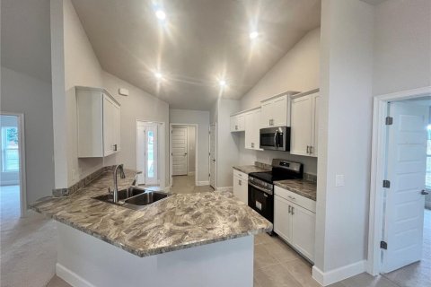 House in Ocala, Florida 4 bedrooms, 163.04 sq.m. № 2157746 - photo 9