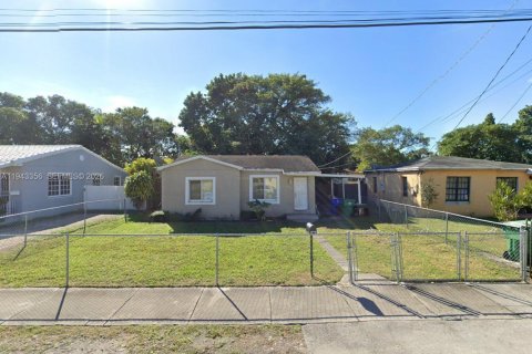 Casa en venta en Miami, Florida, 2 dormitorios, 73.86 m2 № 2000485 - foto 8